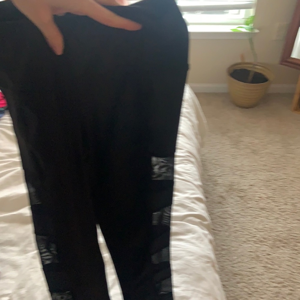 Black Capri mesh leggings